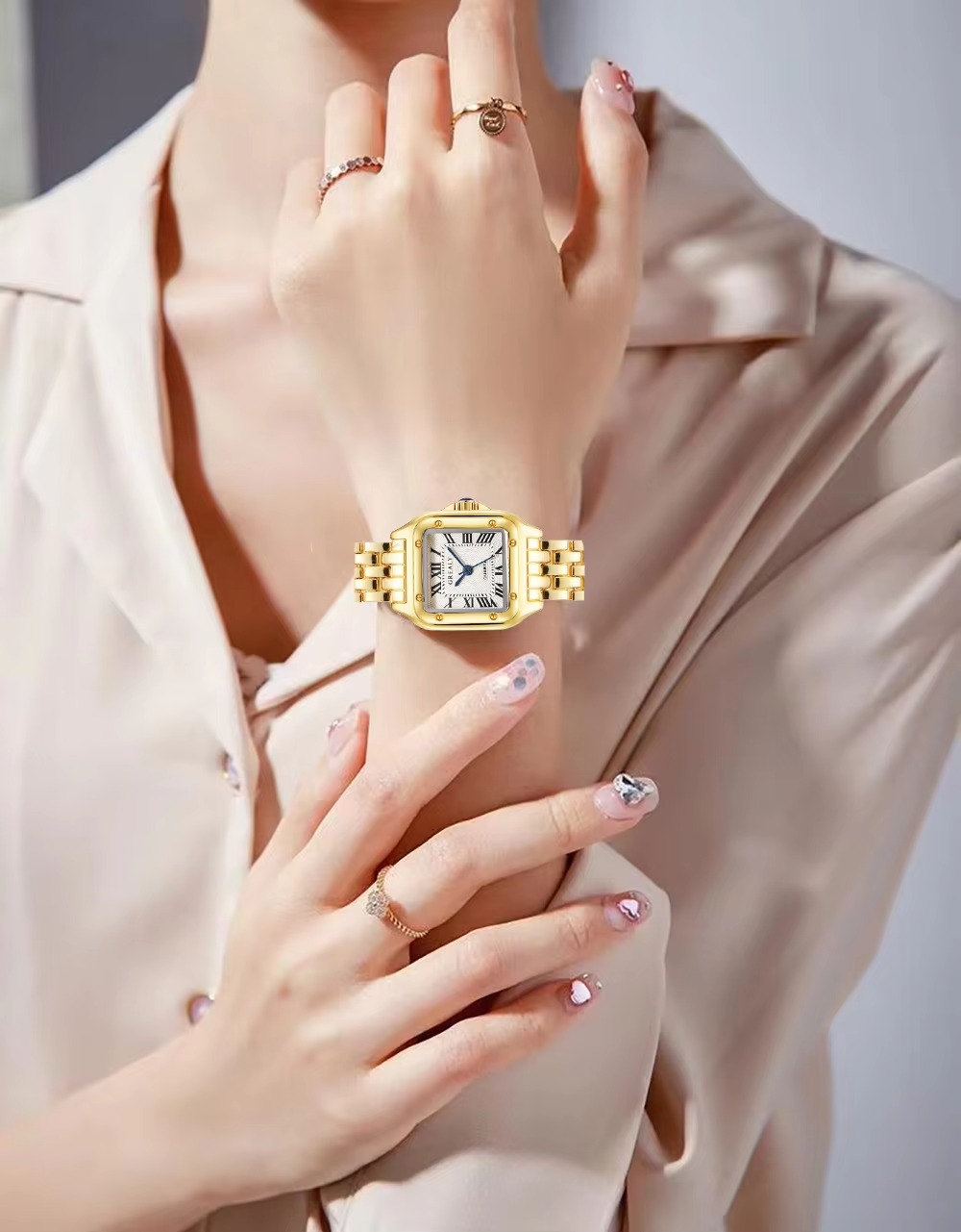 UTHAI W125 New Fashion Casual  - Luxury Watch Cartier recension och pris